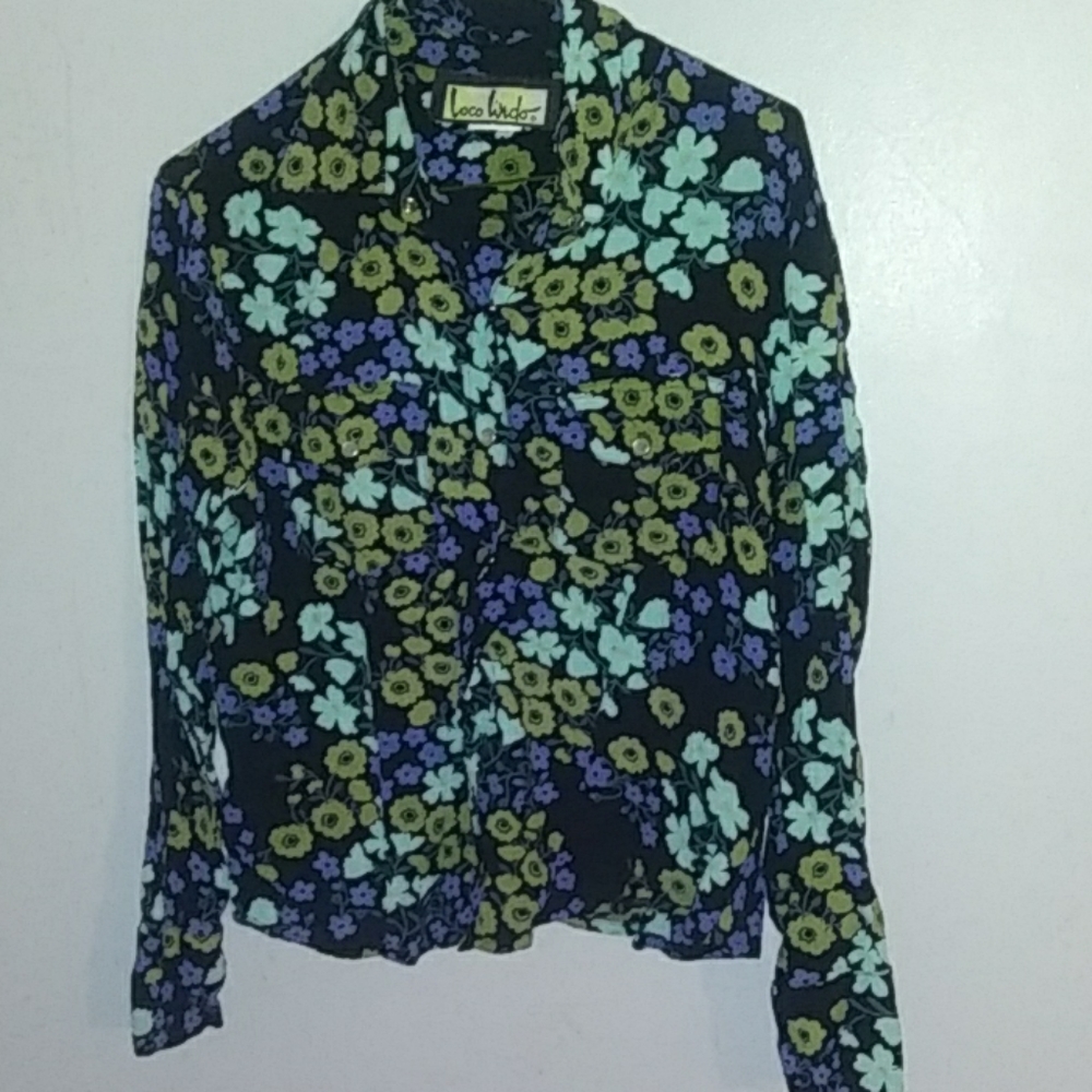 Size medium womens top